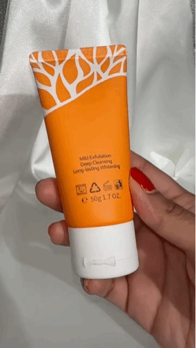 Gel Exfoliant et clarifiant aux extraits naturels d'orange